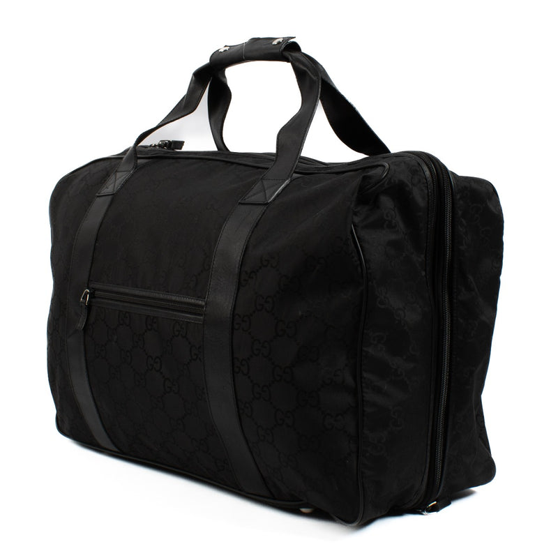 Shop 100% authentic secondhand Gucci Black GG Nylon Travel Bag on Labellov.com