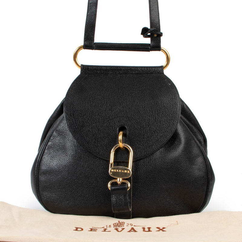 Buy this Delvaux Blue Cerceau Shoulder Bag at Labellov in store or online. Buy and sell your designer items.