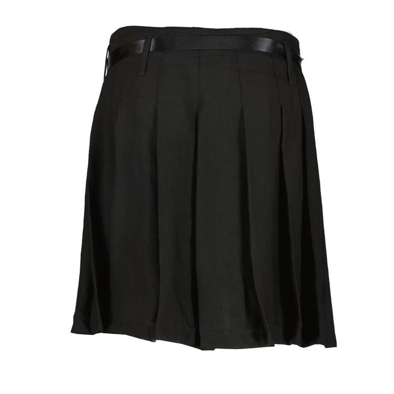 Shop safe online at Labellov in Antwerp this 100% authentic second hand Burberry Black Linen Skirt - Size EU 34