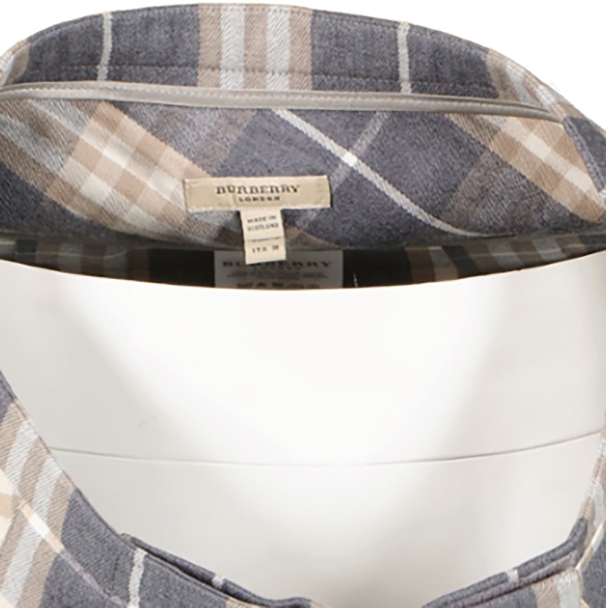 Buy online an authentic second hand Burberry London Grey pleated checked wool kilt skirt/ size: S in very good condition at Labellov in Antwerp