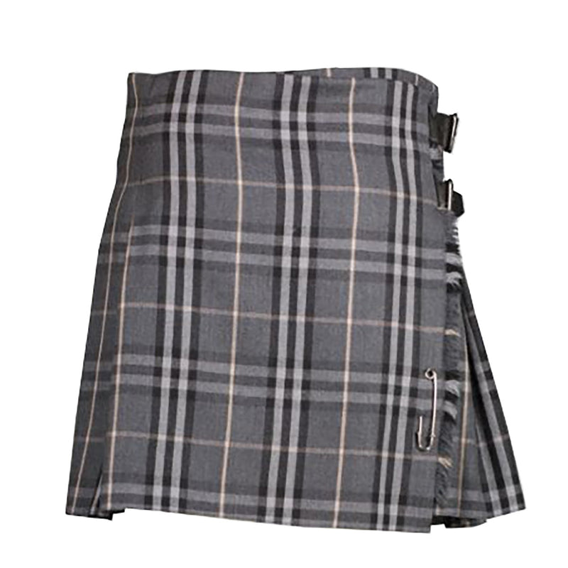 Shop safe online at Labellov in Antwerp this 100% authentic second hand Burberry Pleated Checked Wool Kilt Skirt