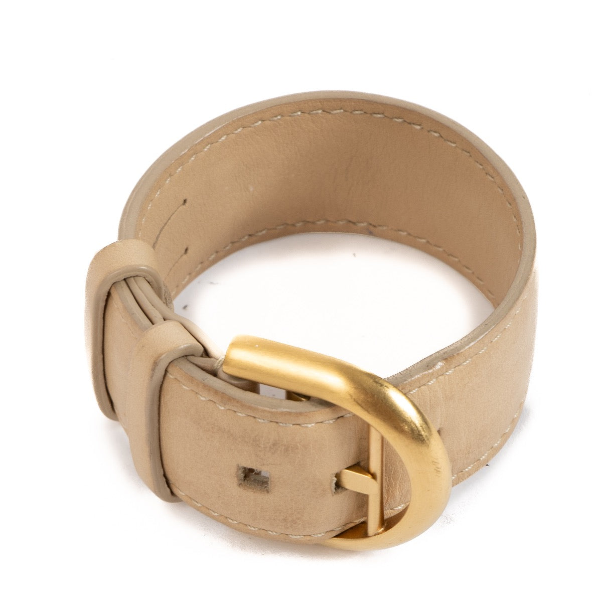 Shop safe online at Labellov in Antwerp, Brussels and Knokke this 100% authentic second hand Delvaux Beige Leather Bracelet
