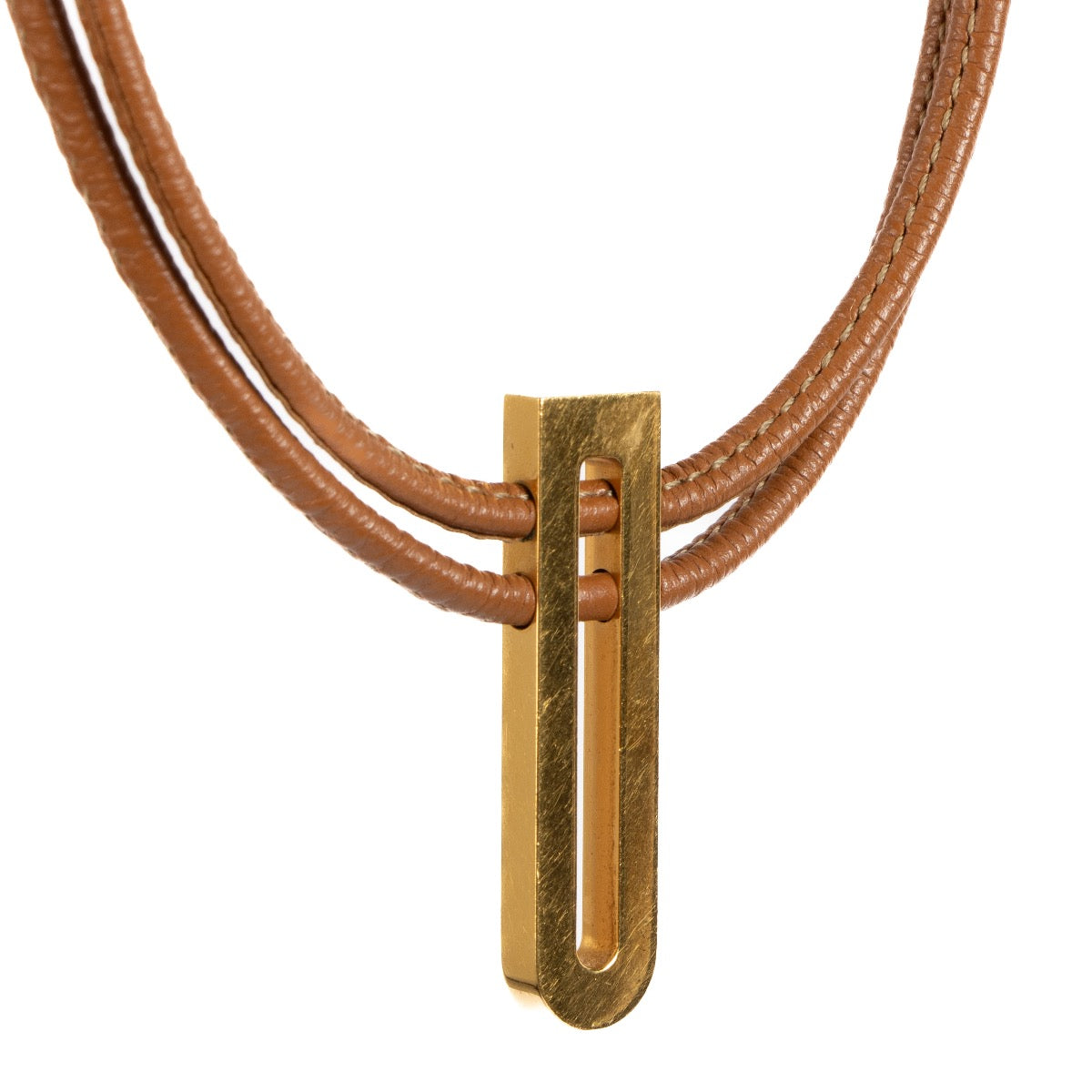 Shop safe online at Labellov in Antwerp, Brussels and Knokke this 100% authentic second hand Delvaux Cognac Leather Necklace