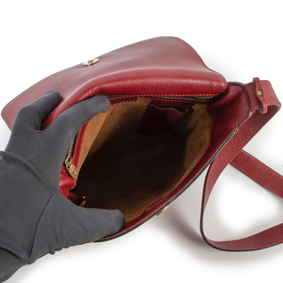 Shop safe online at Labellov in Antwerp this 100% authentic second hand Delvaux Red Toile De Cuir Crossbody