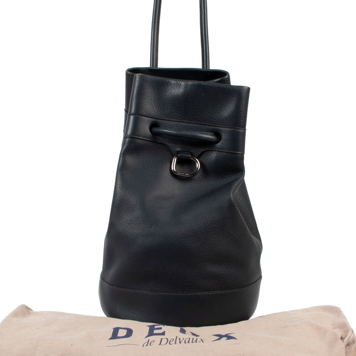 Buy and sell your designer items at Labellov, buy this Deux De Delvaux Blue Shoulder Bag online or in store for a fair price.