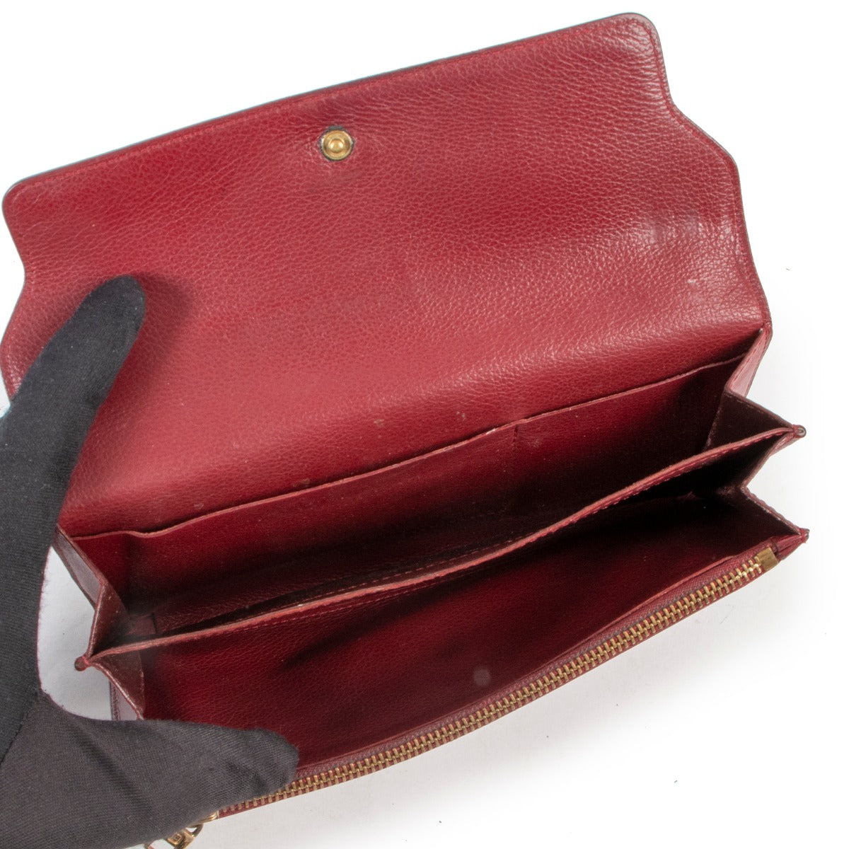 Buy this Delvaux Red Wallet at Labellov online or in store