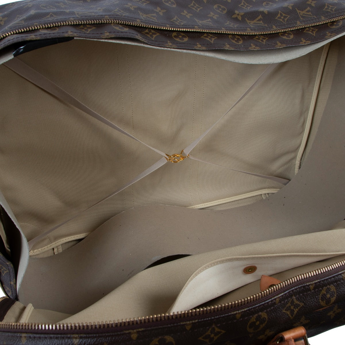 Buy second hand authentic vintage Louis Vuitton Sirius 65 Monogram Canvas Travel Bag at Labellov