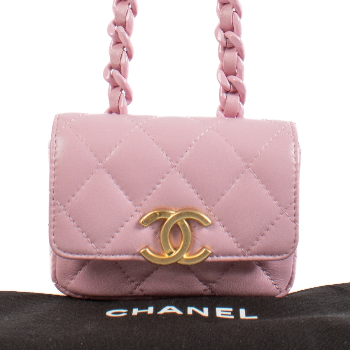 Shop safe online at Labellov in Antwerp, Brussels and Knokke this 100% authentic second hand Chanel Lilac Melody Micro Belt Waist Bag