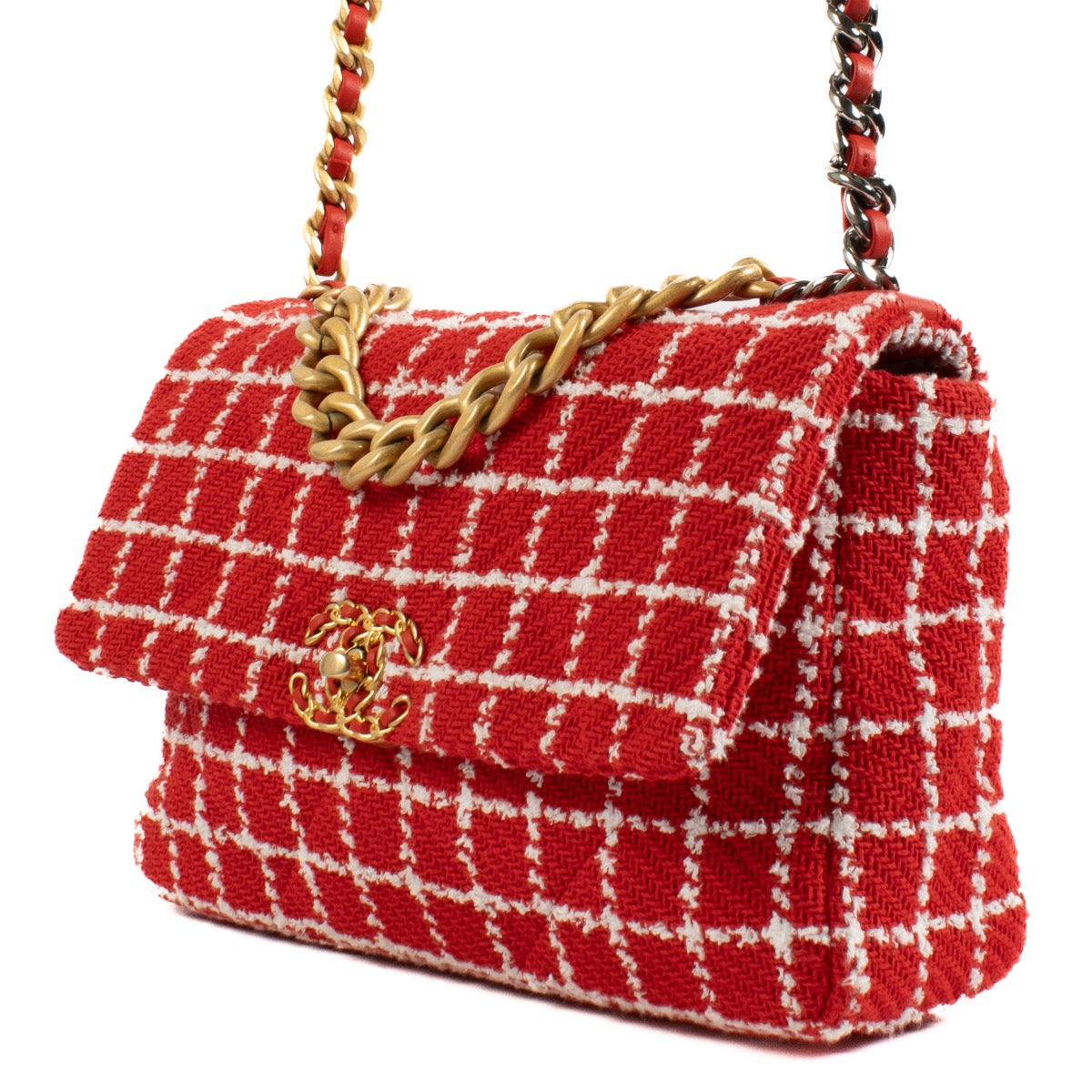 Shop safe online at Labellov in Antwerp, Brussels and Knokke this 100% authentic second hand Chanel Red Tweed Large 19 Bag. Veilig online tweedehands authentieke Chanel Red Tweed Large 19 Bag handtas kopen bij Labellov.