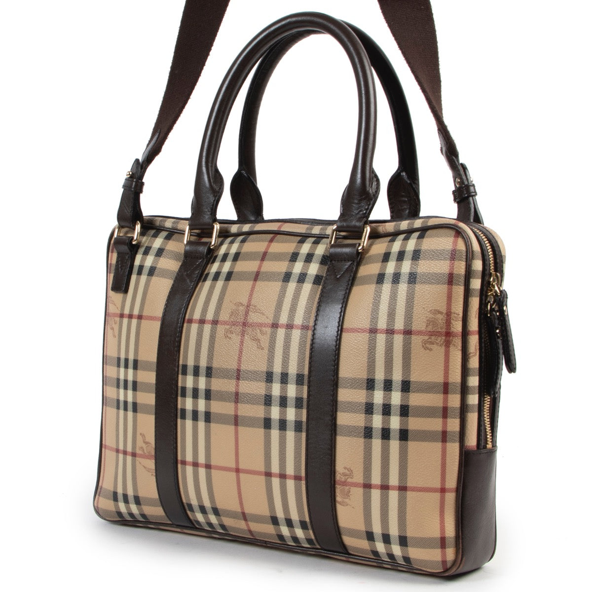 Shop safe online 100% authentic second hand Burberry Checked Canvas Laptop Case Crossbody at the right price at Labellov in Antwerp.