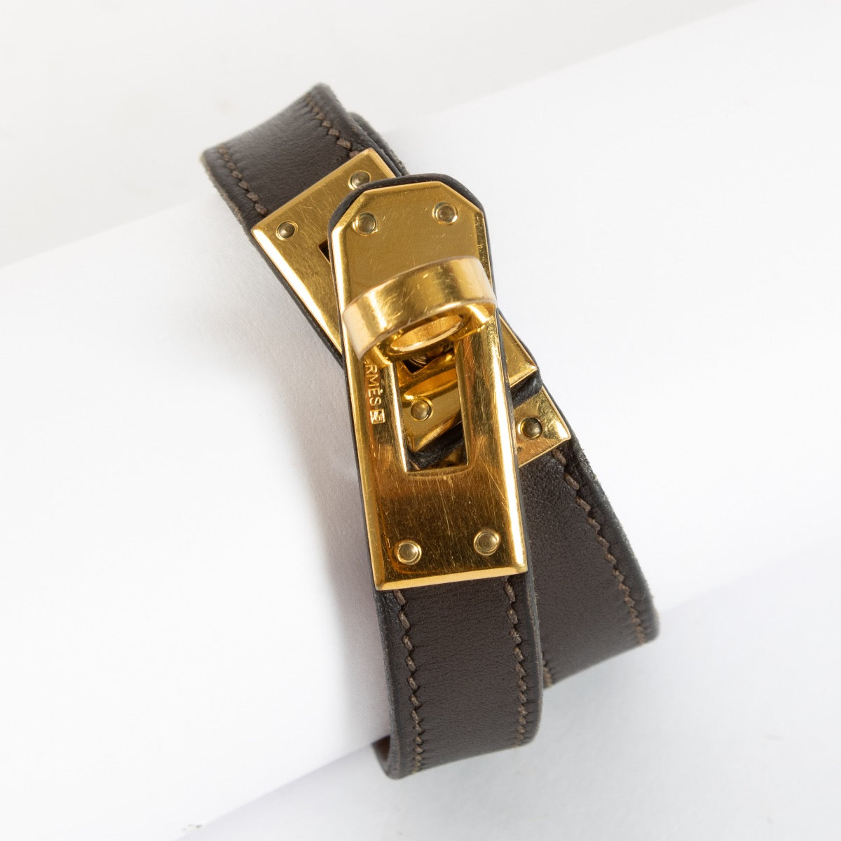 authentic preloved Hermès Kelly Brown Double Tour Bracelet on Labellov.com