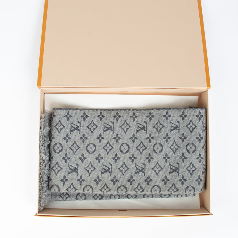 Authentic pre-loved Louis Vuitton Light Grey Monogram Classic Shawl on Labellov.com