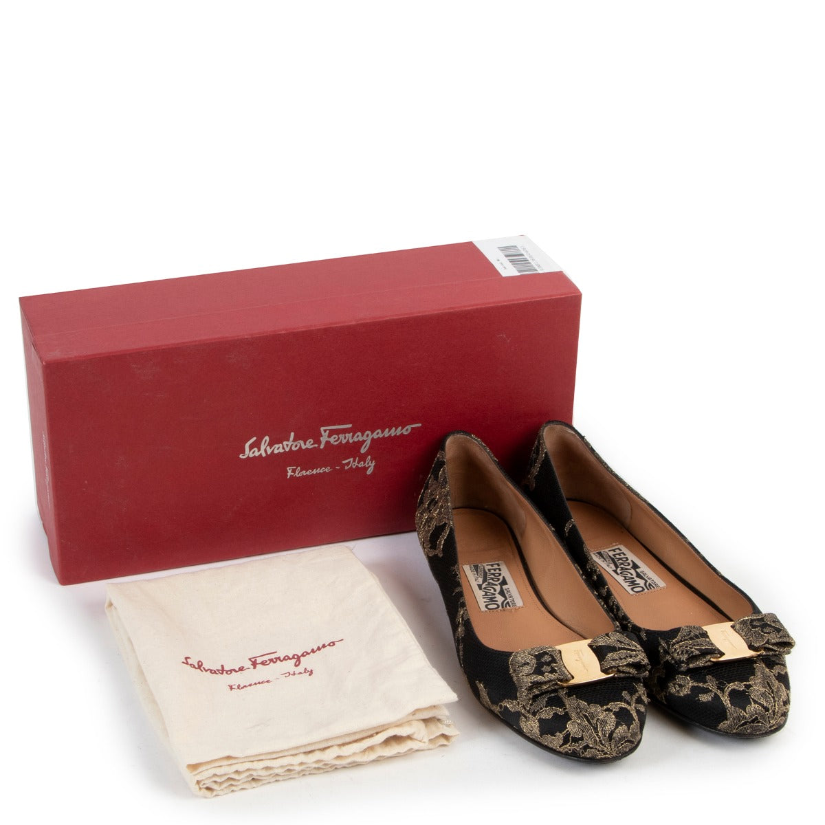 Vintage Salvatore Ferragamo Black Gold Flats in good condition
