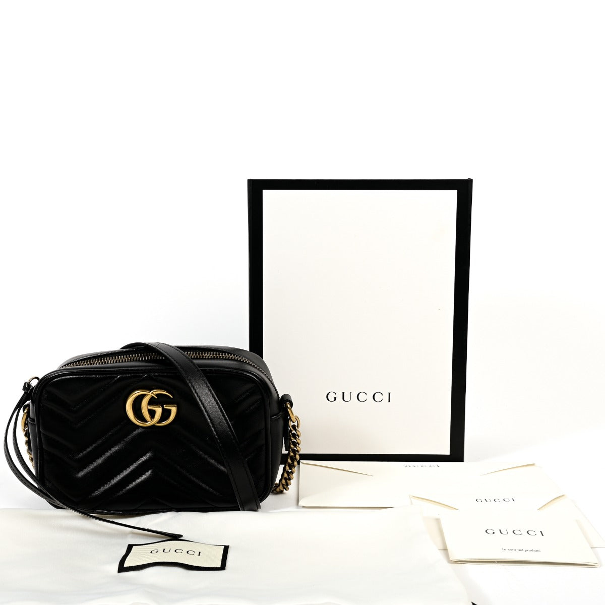 Buy an authentic second-hand Gucci GG Marmont Mini Bag in very good condition at Labellov Antwerp.