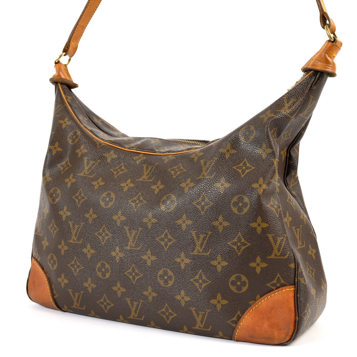 Shop safe online at Labellov in Antwerp these 100% authentic second hand Louis Vuitton Monogram Canvas Boulogne Shoulder bag