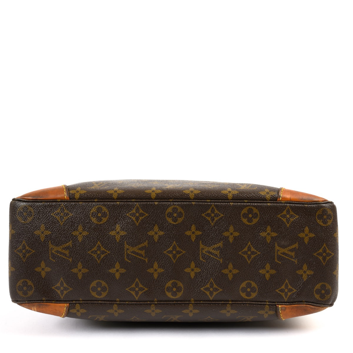 Shop safe online at Labellov in Antwerp these 100% authentic second hand Louis Vuitton Monogram Canvas Boulogne Shoulder bag