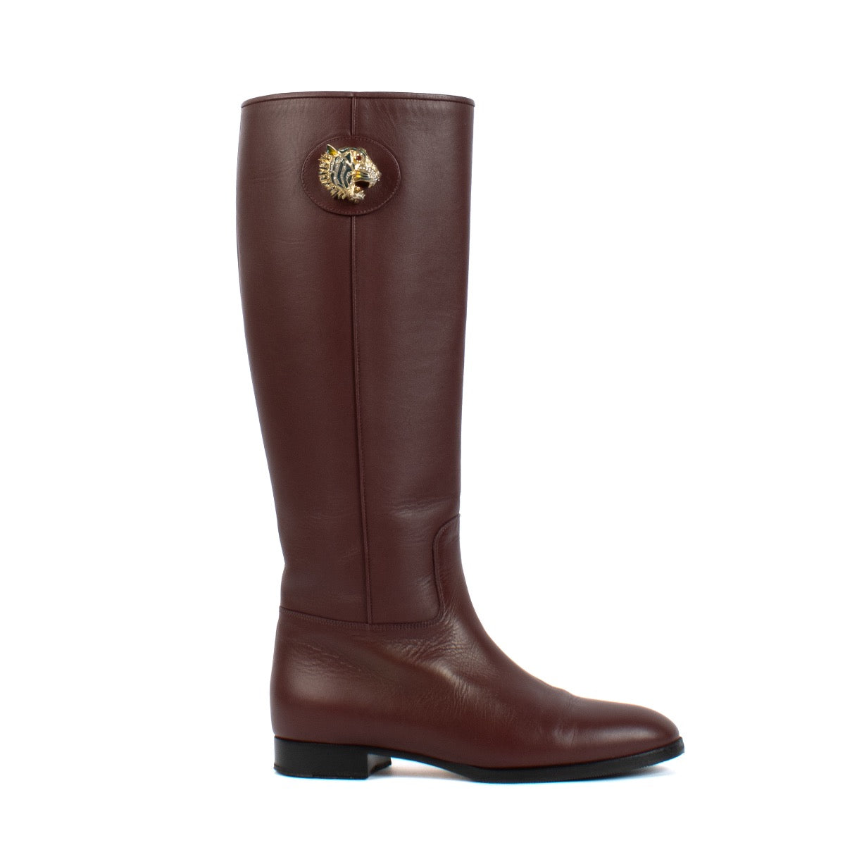 Shop safe online at Labellov in Antwerp, Brussels and Knokke these 100% authentic second hand Gucci Burgundy Leather Riding Boots - size 37