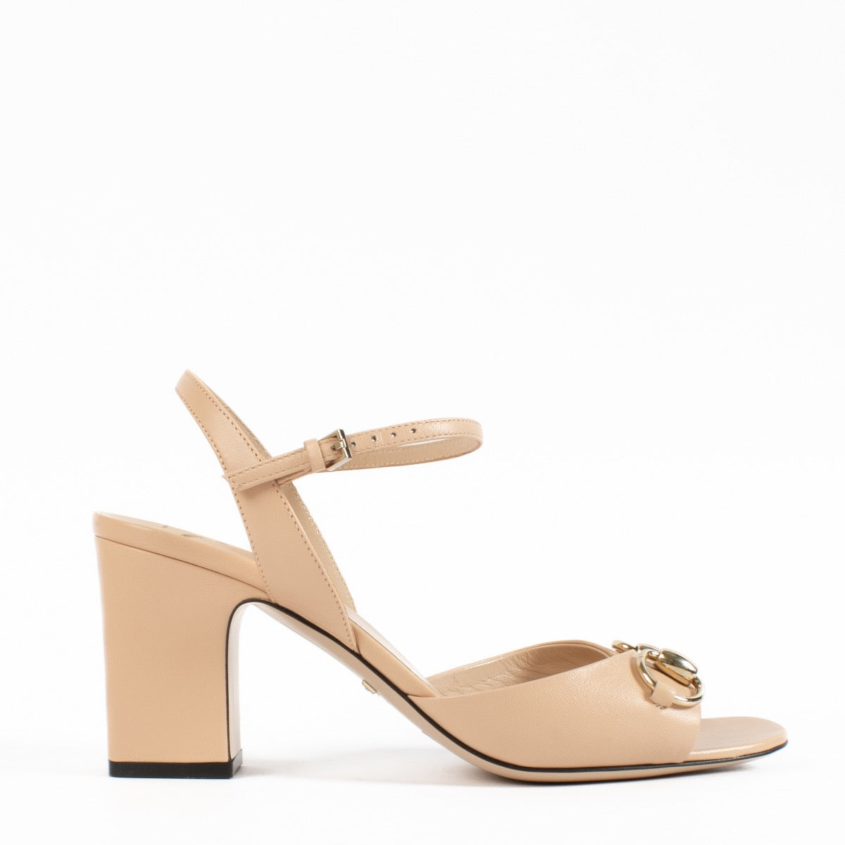 Shop safe online at Labellov in Antwerp, Brussels and Knokke this 100% authentic second hand Gucci Pink Horsebit Sandals - size 36,5