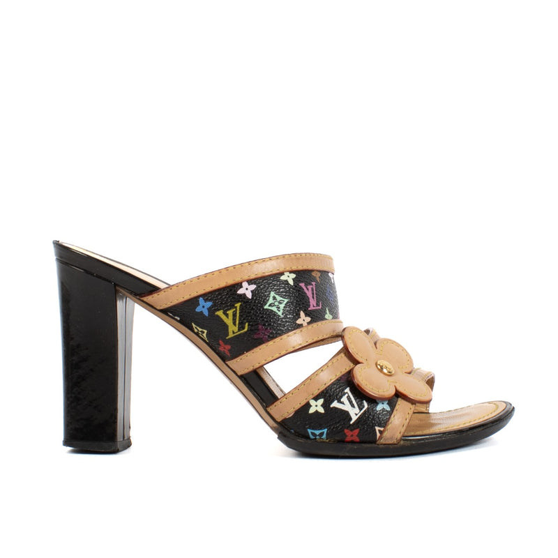 Shop safe online at Labellov in Antwerp, Brussels and Knokke these 100% authentic second hand designer Louis Vuitton Black Murakami Mule Sandals - size 37