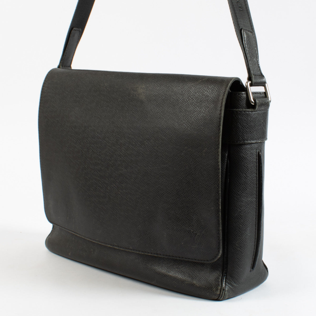 Louis Vuitton Grey Taiga Messenger Bag