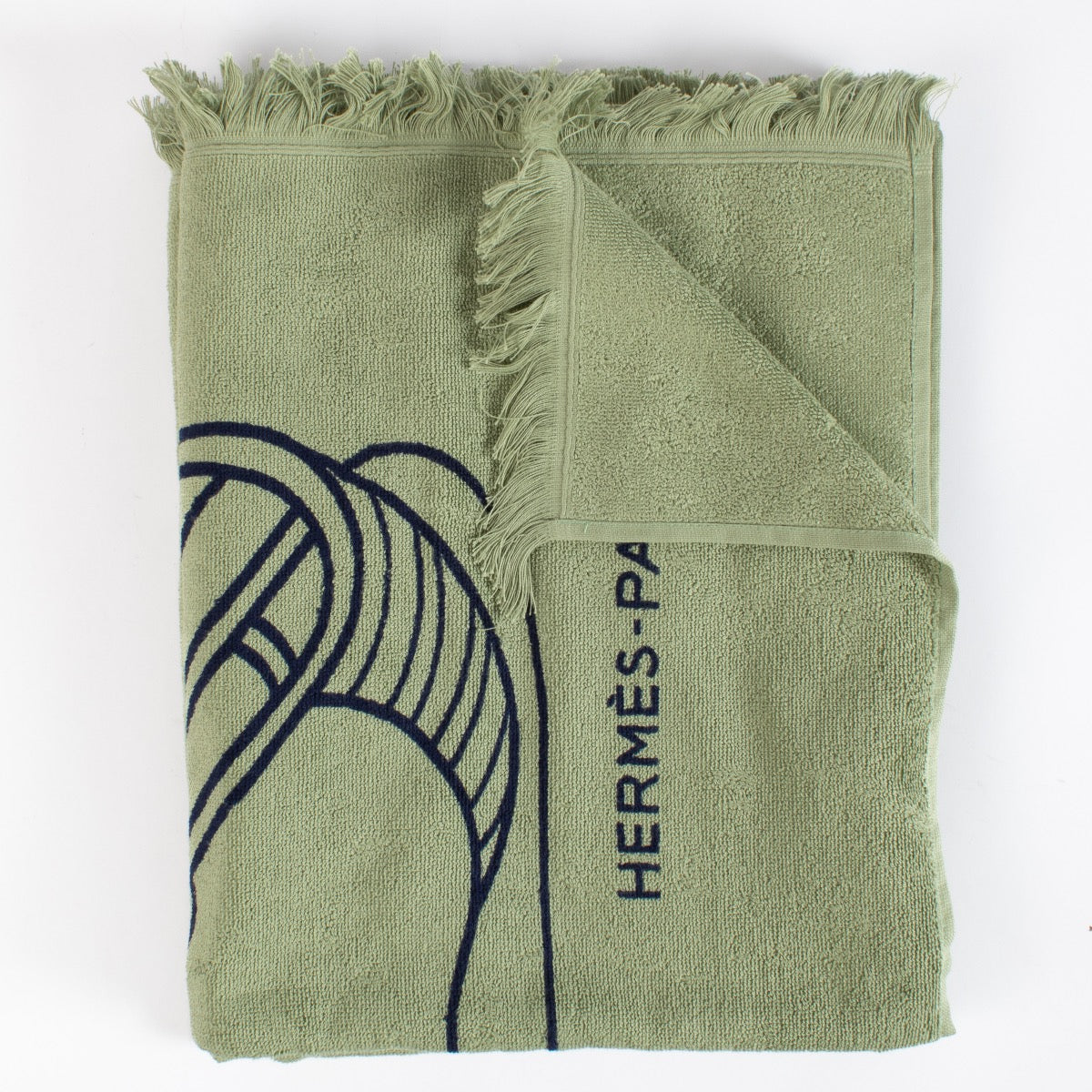 authentic preloved Hermès Green Beach Towel on Labellov.com