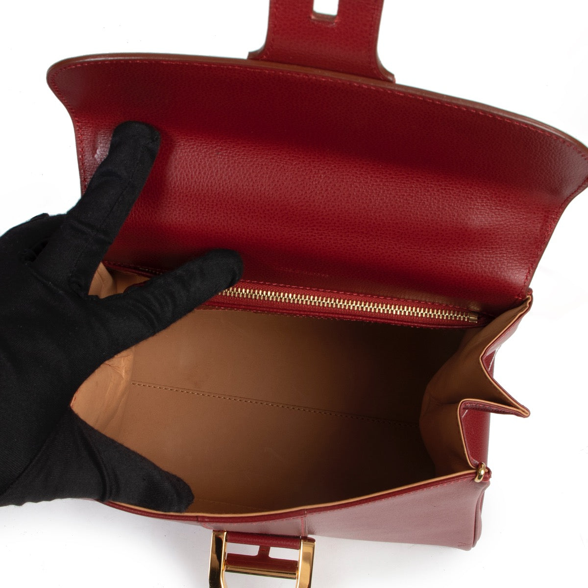 Shop safe online 100% authentic second hand Delvaux Red Jumping PM Brillant in very good condition at Labellov in Antwerp.