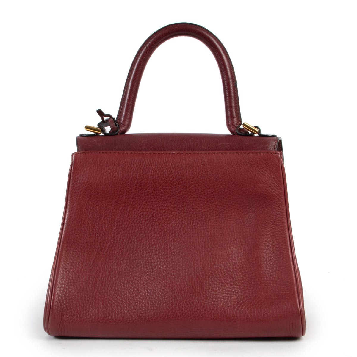 Shop safe online 100% authentic second hand Delvaux Red PM Brillant in very good condition at the right price at labellov in Antwerp.
