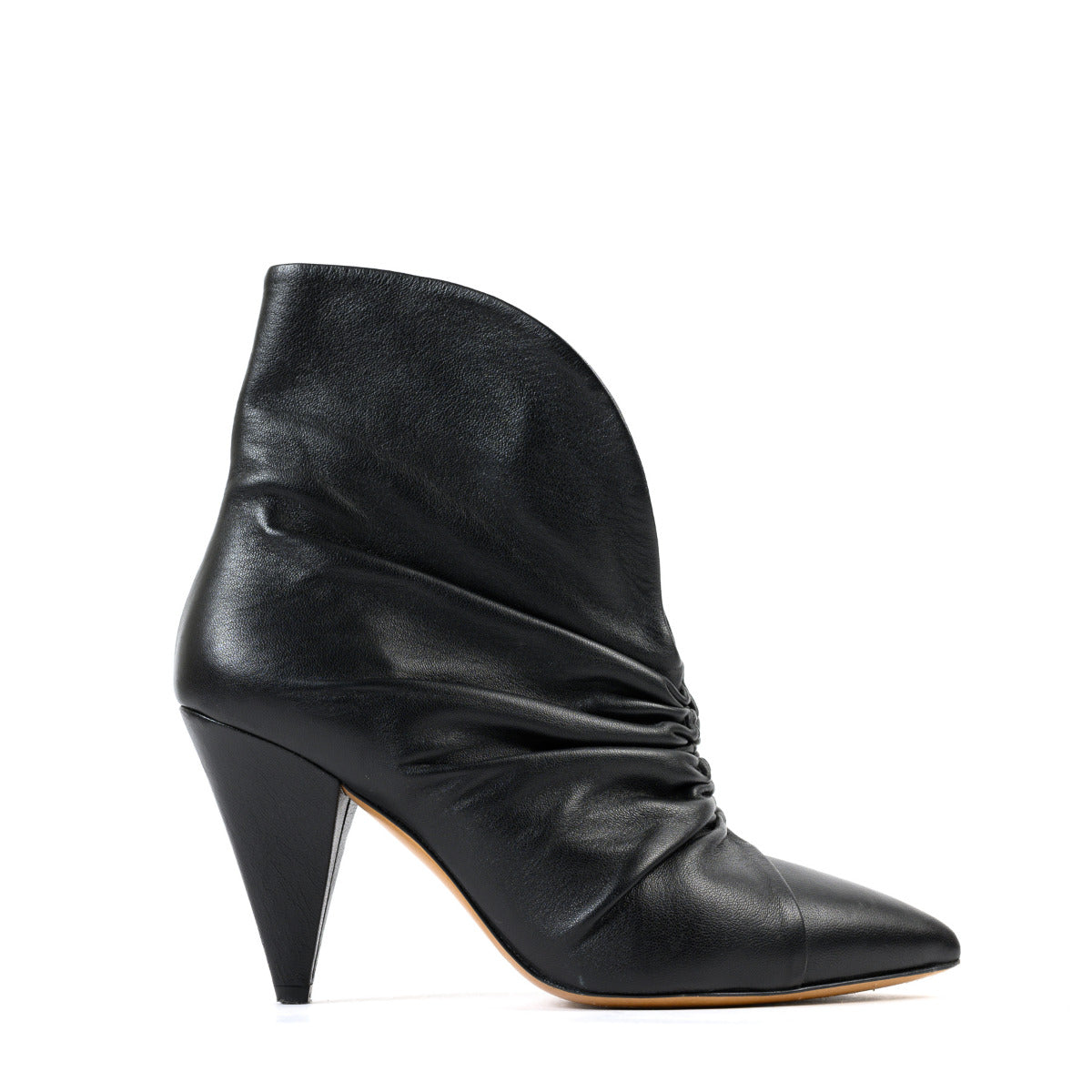 Shop safe online at Labellov in Antwerp these 100% authentic second hand Isabel Marant Black Boots - Size 36
