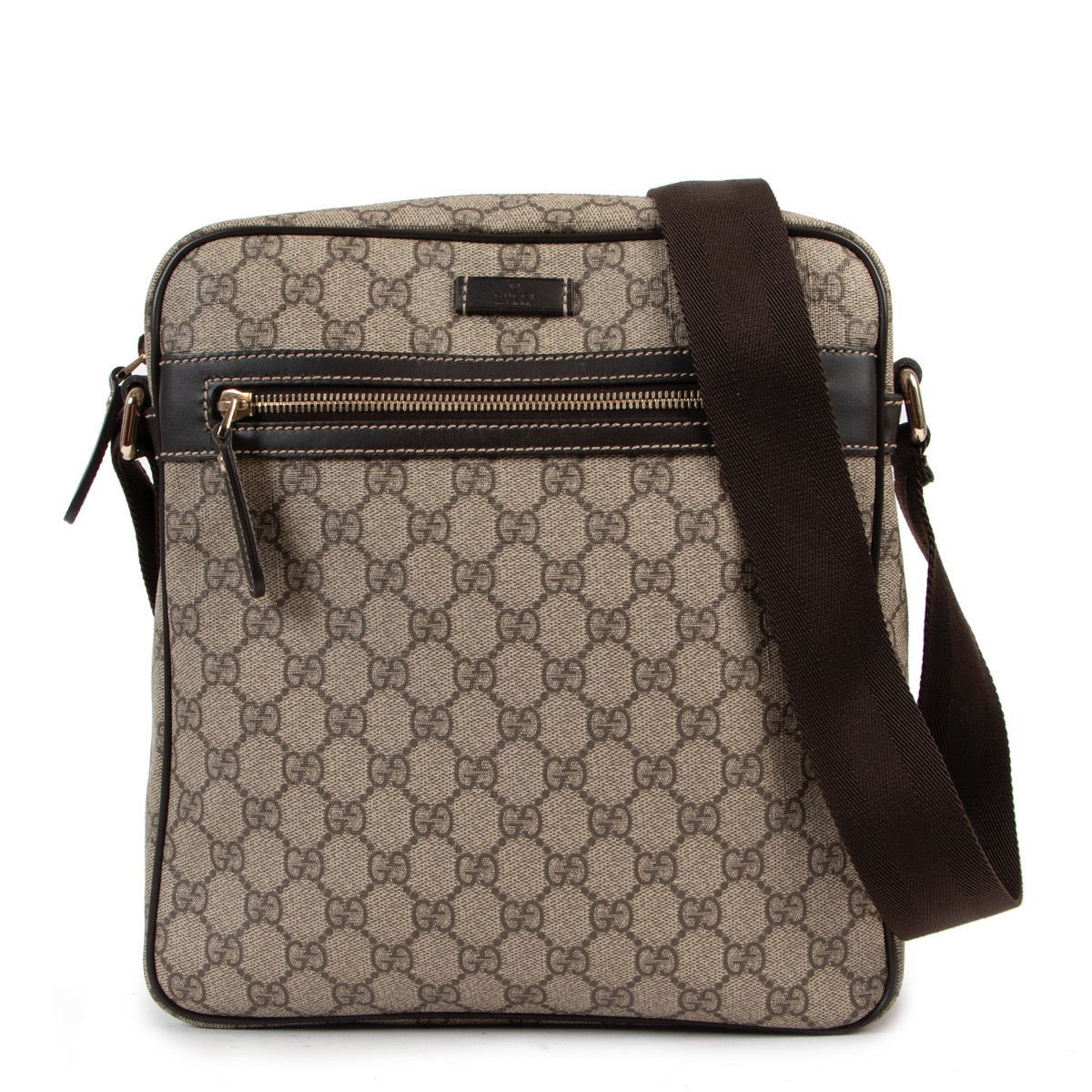 Shop safe online 100% authentic second hand Gucci Monogram Canvas Messenger Crossbody in very good, excellent condition at the right price at Labellov in Antwerp.