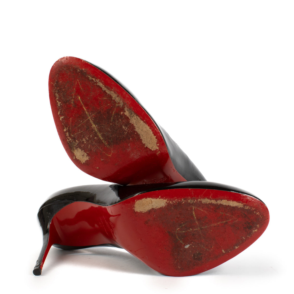 Escarpins Christian Louboutin en cuir verni noir, bout amande - taille 41