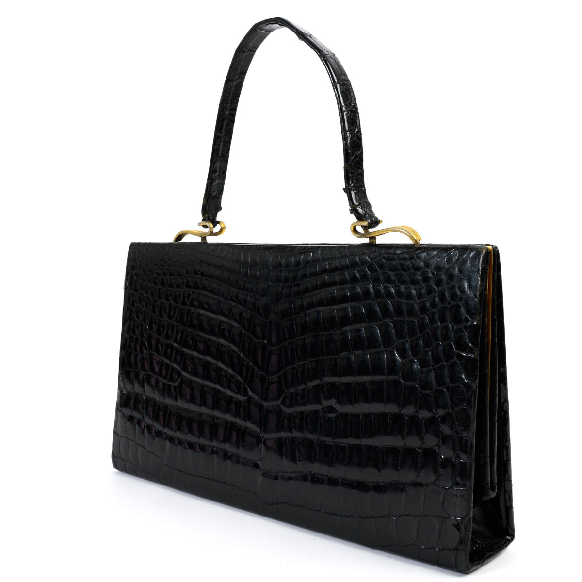 Shop safe online at Labellov in Antwerp this 100% authentic second hand Delvaux Black Croco Top Handle