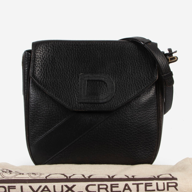 Shop safe online 100% authentic second hand Delvaux Dark Brown D Crossbody Bag in very good condition at the right price at Labellov in Antwerp.