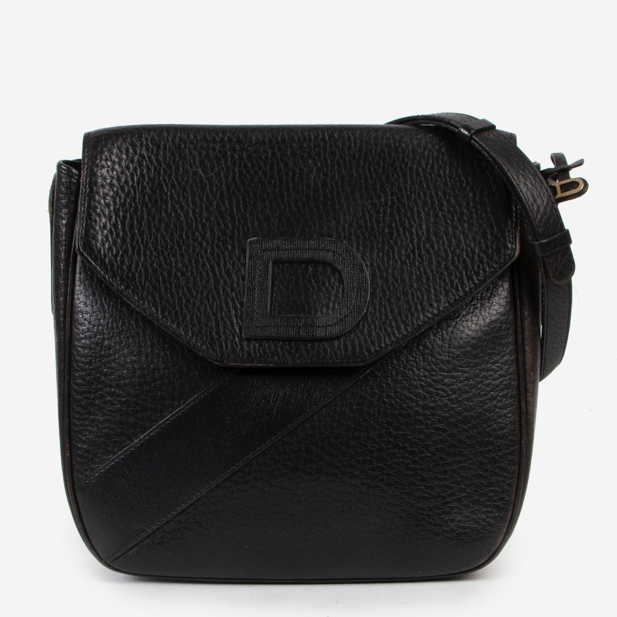 Shop safe online 100% authentic second hand Delvaux Dark Brown D Crossbody Bag in very good condition at the right price at Labellov in Antwerp.