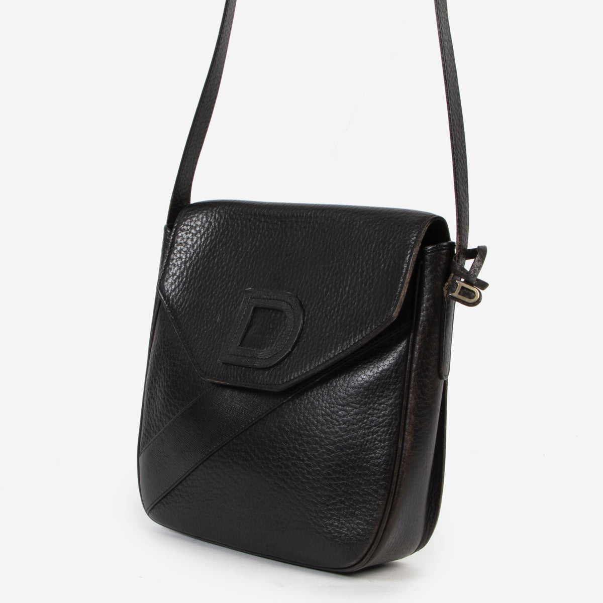 Shop safe online 100% authentic second hand Delvaux Dark Brown D Crossbody Bag in very good condition at the right price at Labellov in Antwerp.