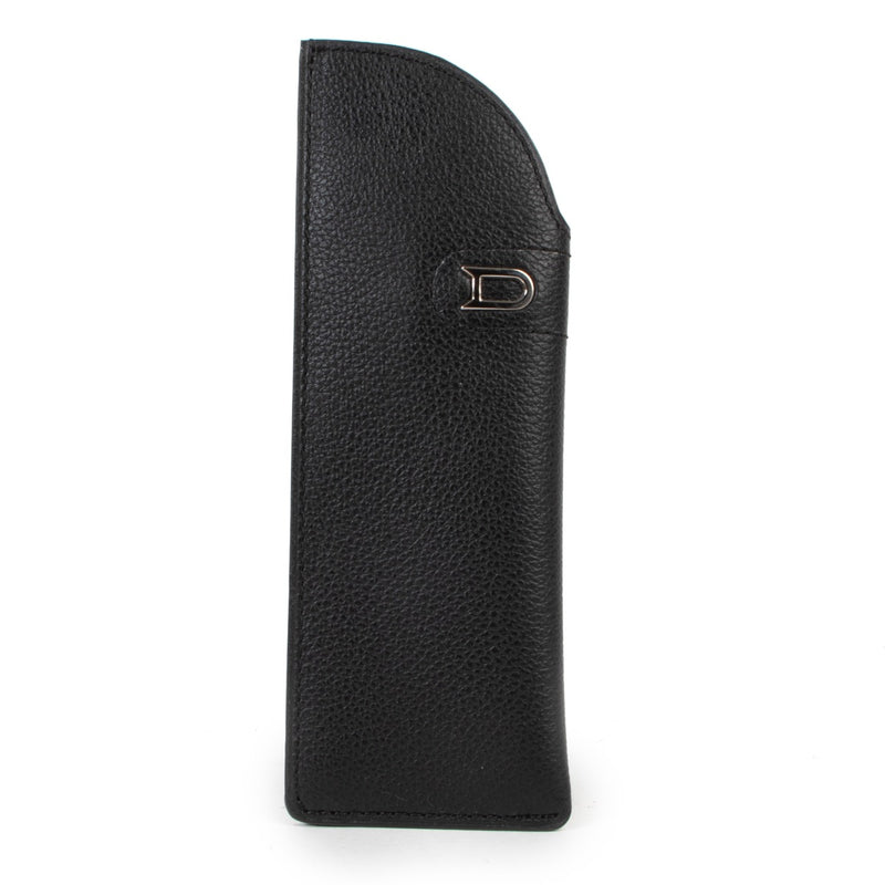 Get this Delvaux Monocle Jumping Noir Glasses Case now online or in store at Labellov Luxury in very good condition and for a reasonable price.