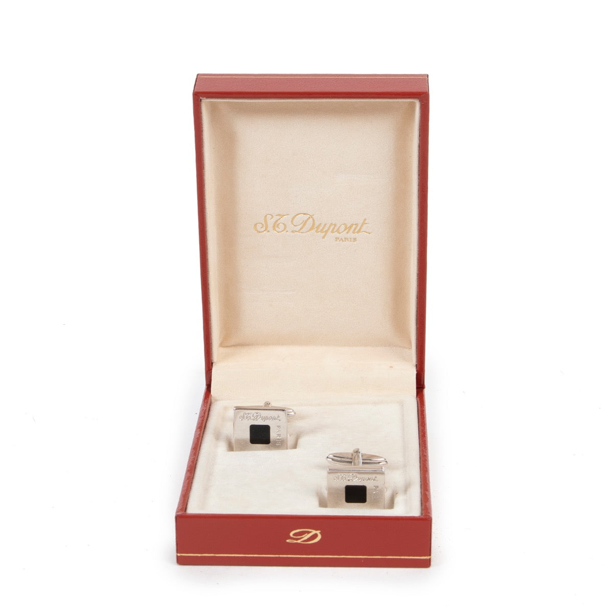 S.T. Dupont Silver Cufflinks available at Labellov Luxury for a reasonable price in good condition