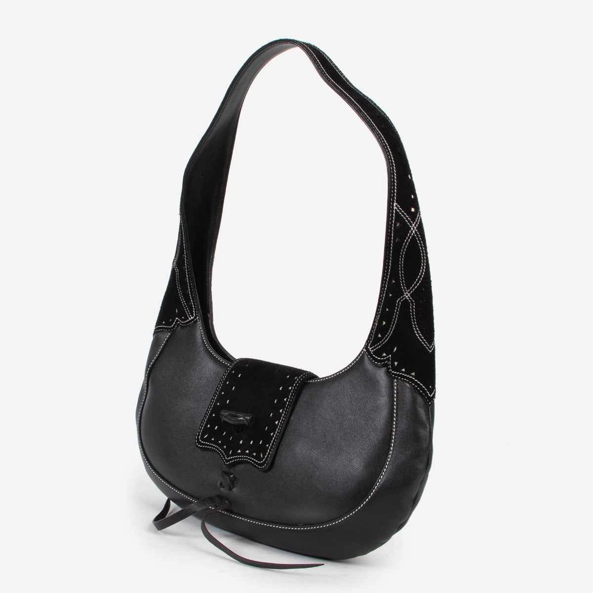 Shop safe online 100% authentic second hand Loewe Black Leather Shoulder Bag in very good condition at the right price at Labellov in Antwerp.