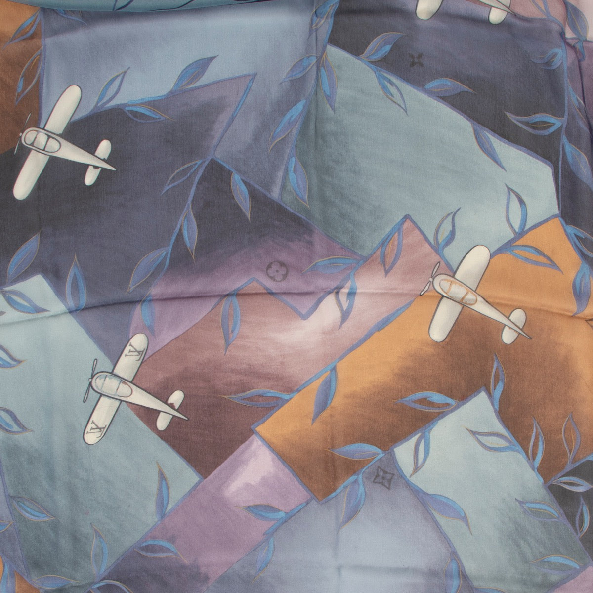 Louis Vuitton Blue Scarf now available at Labellov online 24/7 or in the showroom located in Antwerp