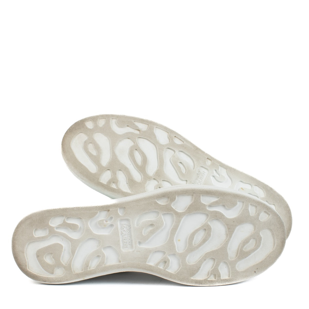 Shop 100% authentic Alexander McQueen White/green sneaker - size 40 at Labellov.com.