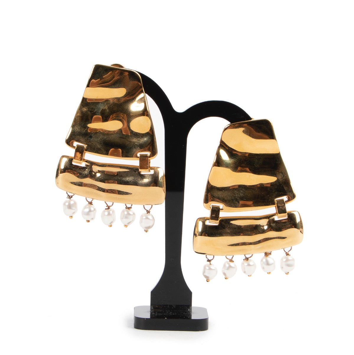Shop safe online 100% authentic second hand Loewe Gold Earrings in very good condition at the right price at labellov in Antwerp.