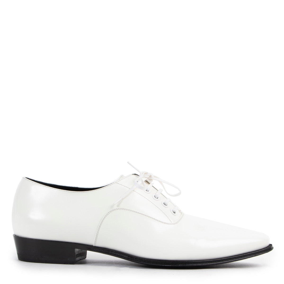 Shop safe online 100% authentic second hand Celine Jacno White Lace-up Flats - Size 38 in very good condition at the right price at Labellov in Antwerp.