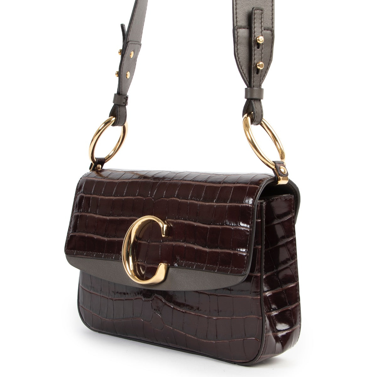 Shop safe online 100% authentic second hand Chloé Brown Croco Embossed C Crossbody Bag in very good, excellent as new condition at the right price at labellov in Antwerp.