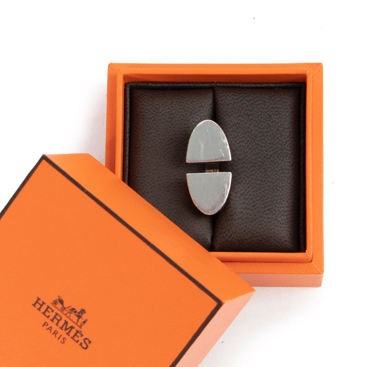 Shop safe online 100% authentic second hand Hermès Silver Ring - Size 53 in very good condition at the right price at Labellov inAntwerp.