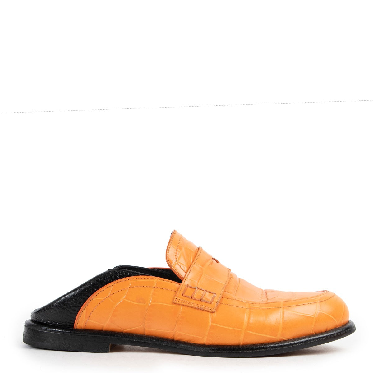 Shop safe online at Labellov in Antwerp 100% authentic second hand Loewe Orange Slide in Loafers - Size 38