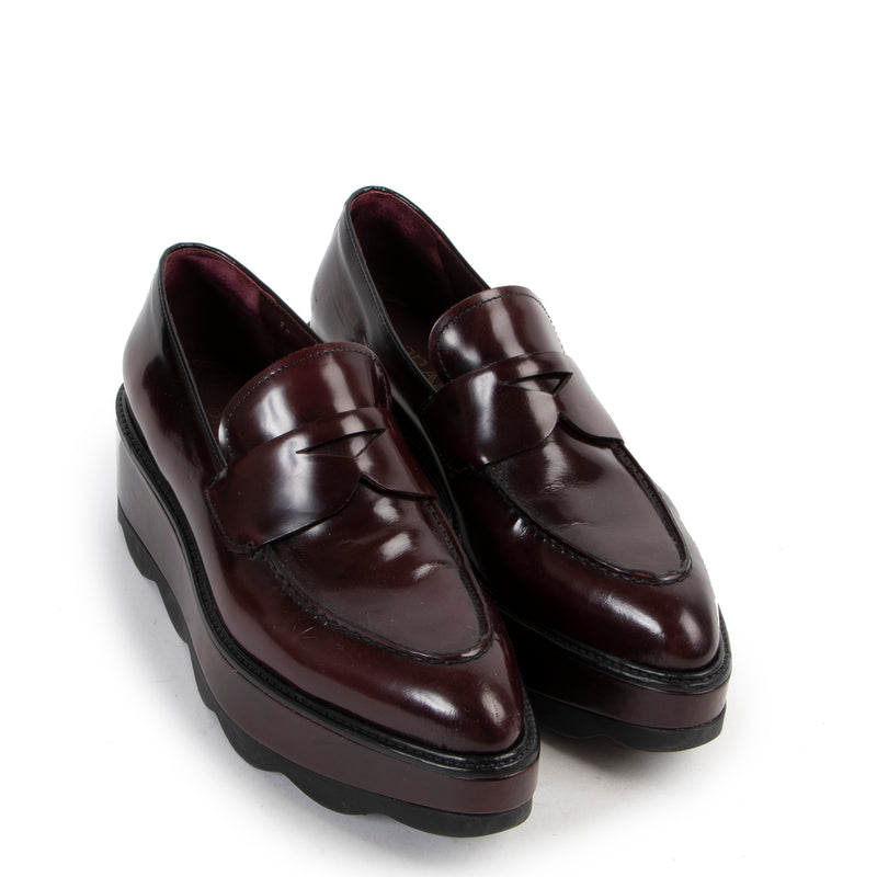 Shop safe online at Labellov in Antwerp 100% authentic second hand Prada Burgundy Flatform Flats - Size 38 in very good condition