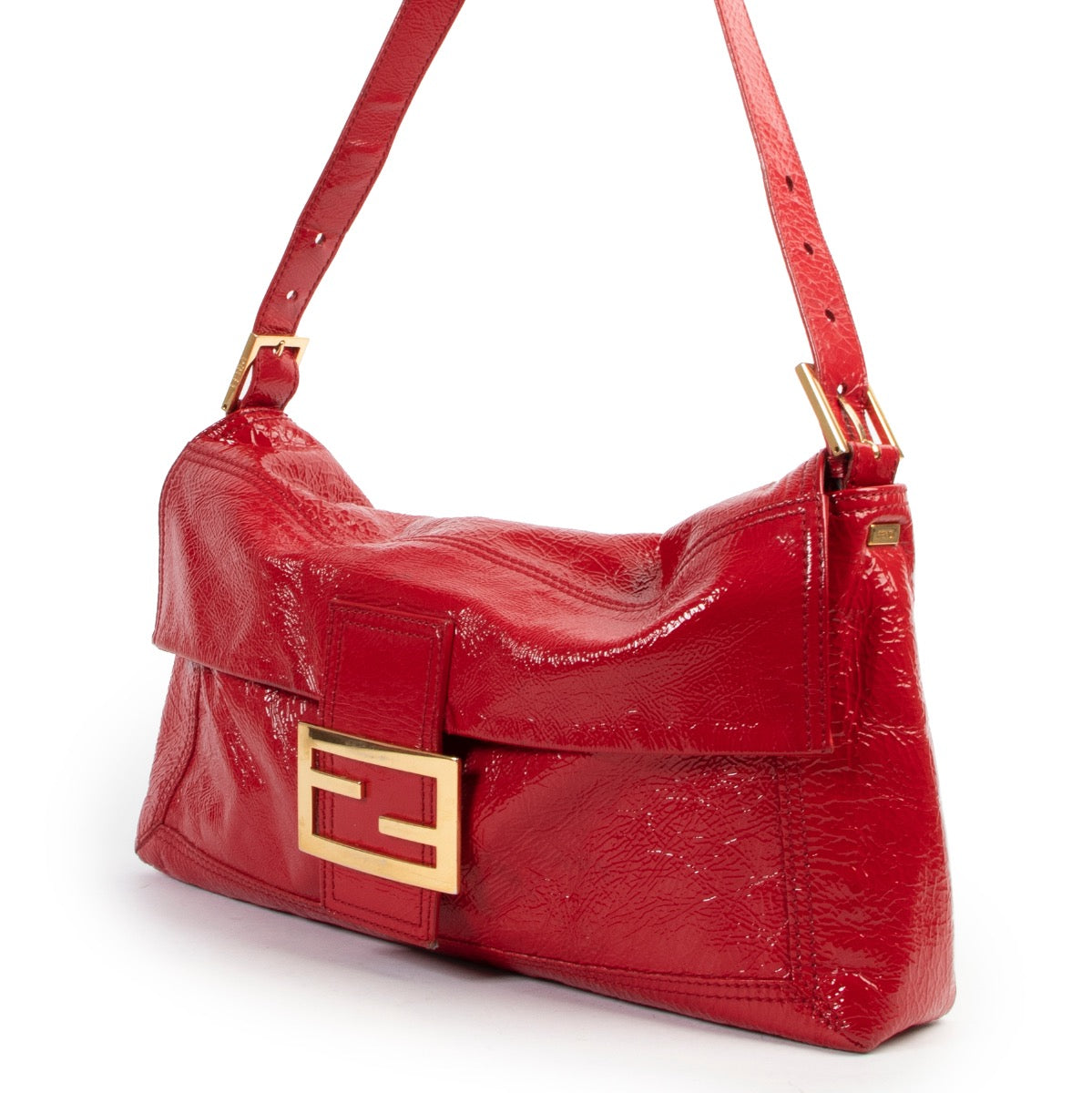 Shop safe online 100% authentic second hand Fendi Red Patent Leather Large Baguette Shoulder Bag in very good condition at the right price at Labellov in Antwerp.