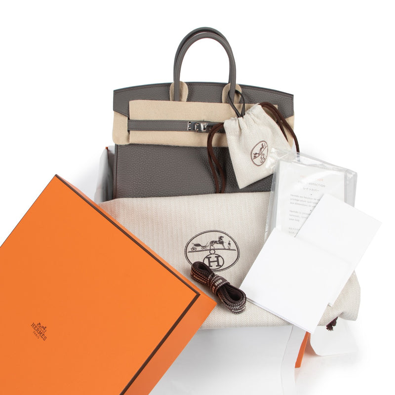 Shop safe online 100% authentic second hand 100% authentic Hermès Birkin 25 Togo Gris Etain PHW in brand new condition at Labellov in Antwerp.