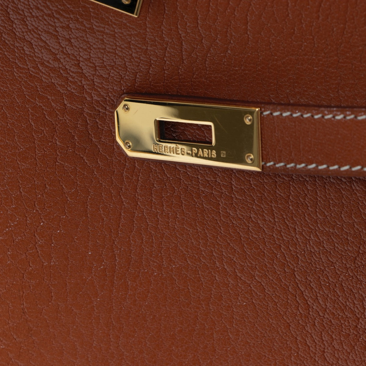 secondhand luxury Hermes Etrusque Kelly 32 Chèvre Mysore Retourné GHW