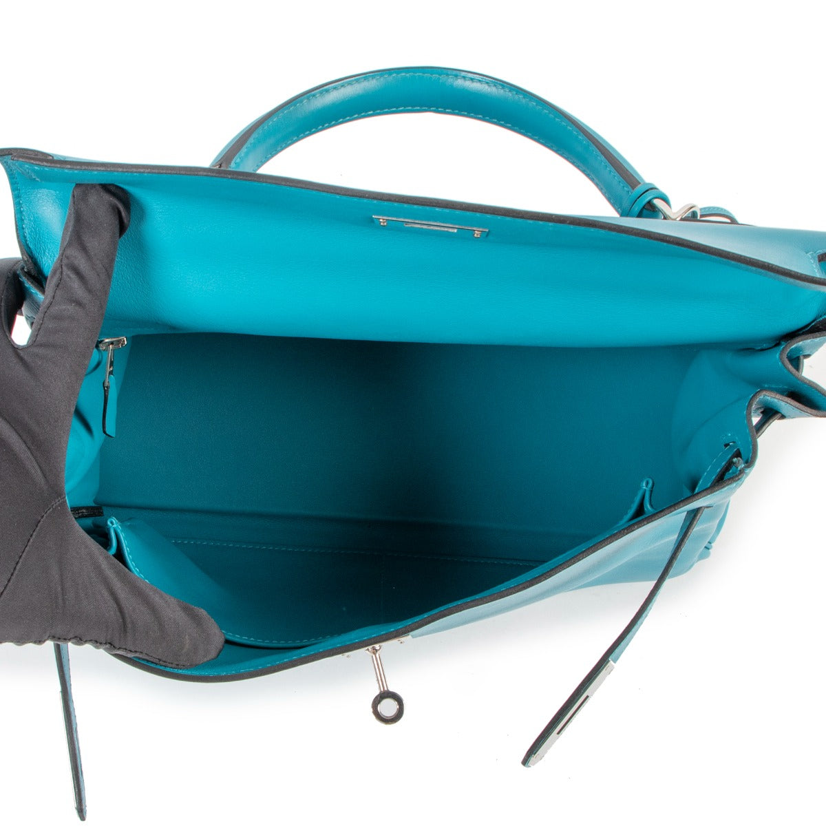 Hermes kelly 32 blue second hand at Labellov