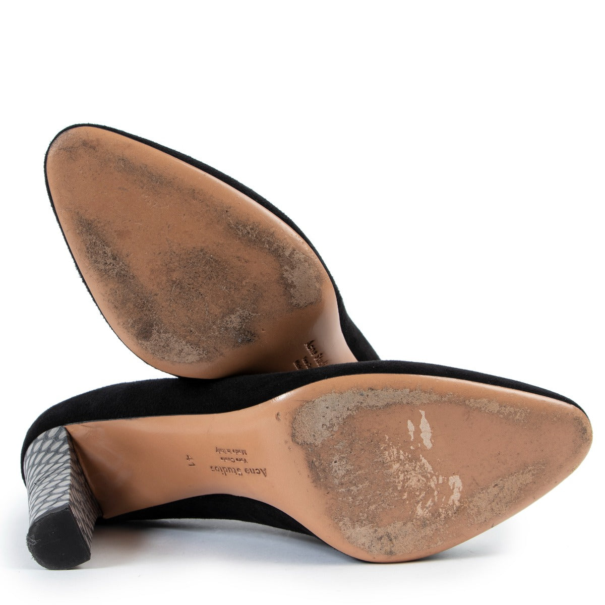 Buy second hand Acne Black Pumps at Labellov Antwerp for the best price 100% authentic